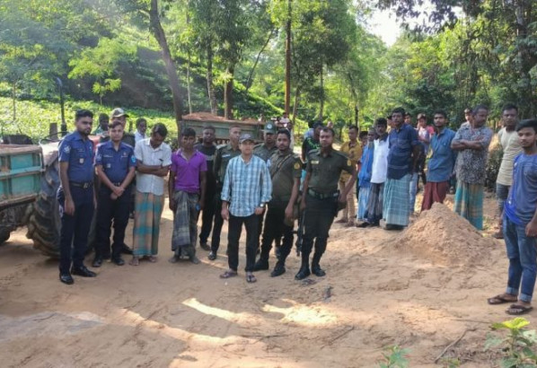 টিলা কেটে মাটি পরিবহন, ২ লাখ টাকা জরিমানা