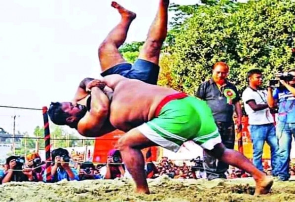 সুনামগঞ্জ ষ্ঠেডিয়ামে গ্রামগঞ্জের দাওয়াতি কুস্তি খেলার টিকিট বাণিজ্য সচেতন মহল ক্ষোভ