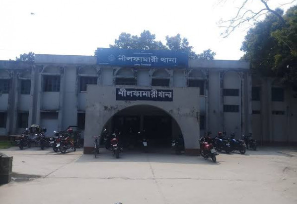 স্কুল ফাঁকি দিয়ে পার্কে আড্ডা, ১৩ শিক্ষার্থীকে থানায় দিলো ডিবি