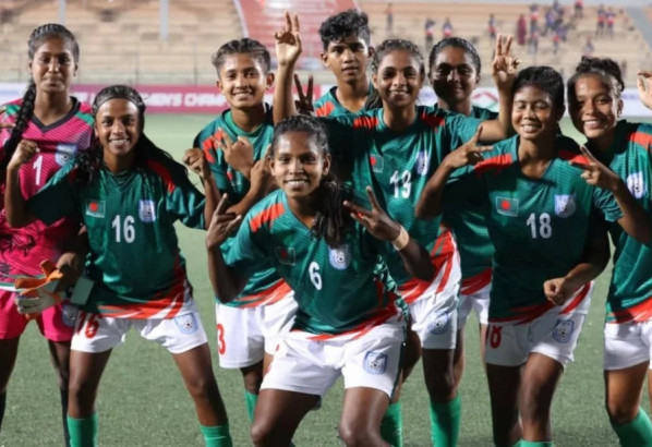 সুরভীর সৌরভ ছড়ানো হ্যাটট্রিকে ৯-০ গোলে উড়ে গেল ভুটান