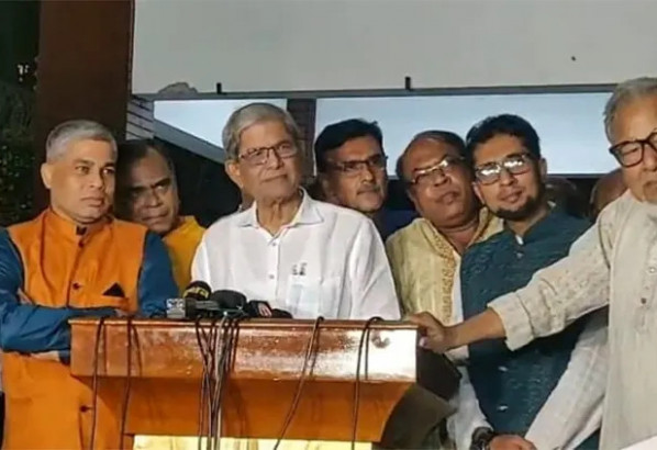 আন্দোলনকে ভিন্নখাতে নিতেই আওয়ামী লীগের নেতারা আগুন সস্ত্রাসের কথা বলছেন: ফখরুল