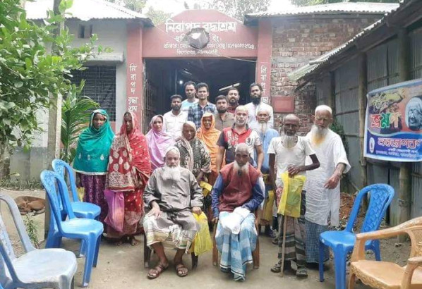 কিশোরগঞ্জের নিরাপদ বৃদ্ধাশ্রমে শিক্ষানগরী সৈয়দপুরের ভালোবাসা