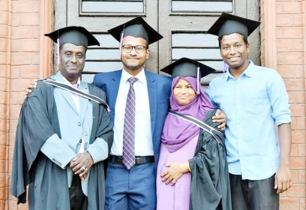 ঢাবি থেকে প্রথম শ্রেণিতে স্নাতক ডিগ্রী অর্জন করলেন সাংবাদিক পুত্র রিপন