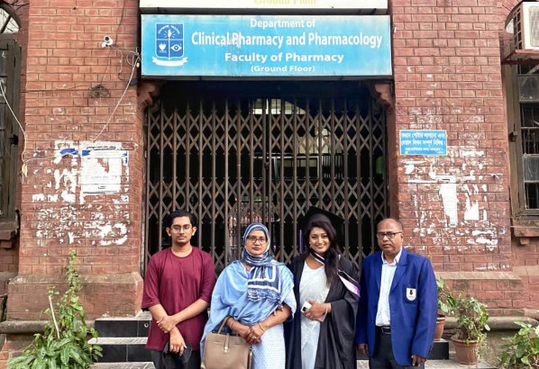 ঢাবি থেকে প্রথম শ্রেণিতে স্নাতক ডিগ্রী অর্জন করলেন সাংবাদিক কন্যা বৃস্টি