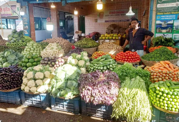 ওসমানীনগরে শীতের সবজি বাজারে এলেও দাম চড়া