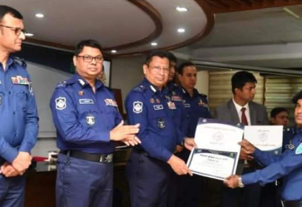 জাতীয় শুদ্ধাচার পুরস্কার পেলেন ওসমানীনগর সার্কেল রফিকুল ইসলাম