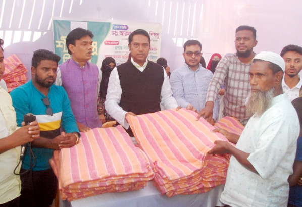 দক্ষিণ সুরমায় সিলেট রক্তের অনুসন্ধানে আমরা’র উদ্যোগে শীতবস্ত্র বিতরণ