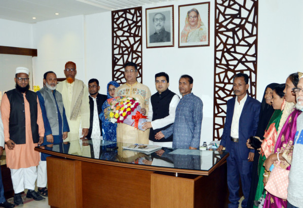 এড. নাসির উদ্দিন খানের সাথে সৌজন্য সাক্ষাত করেছেন চেয়ারম্যান আফসার উদ্দিন