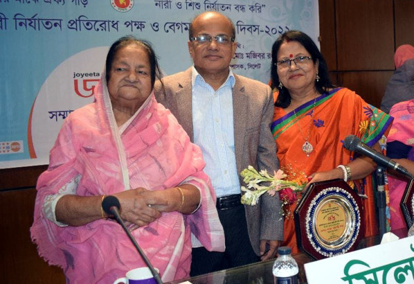 সিলেট জেলার শ্রেষ্ঠ জয়ীতা কবি বিনতা দেবীকে অভিনন্দন