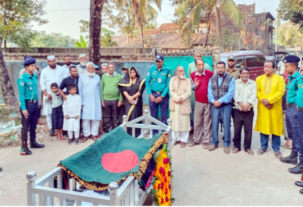 রাষ্ট্রীয় মর্যাদায় বীর মুক্তিযোদ্ধা সিরাজুল ইসলাম সিরাজের দাফন সম্পন্ন