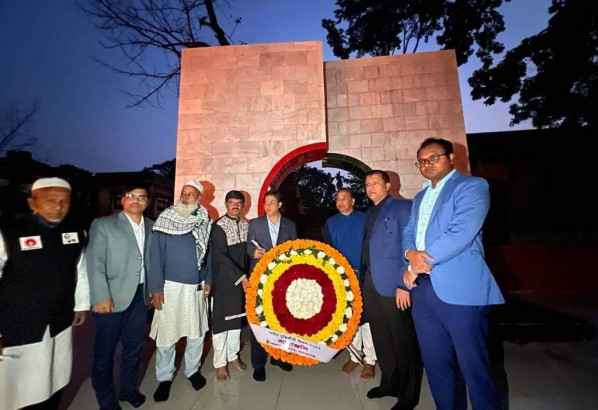 সুনামগঞ্জে পিটিআই বধ্যভূমিতে পুষ্পস্তবক অপর্ণ ও মোমবাতি প্রজ্জ্বলন