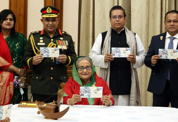 বিজয় দিবসে ডাকটিকিট অবমুক্ত করলেন প্রধানমন্ত্রী