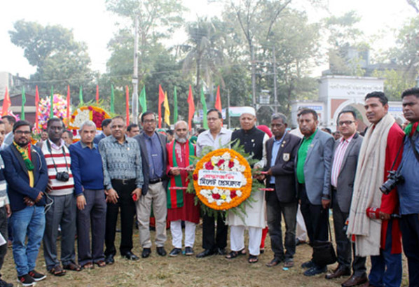 মহান বিজয় দিবসে সিলেট প্রেসক্লাবের শ্রদ্ধাঞ্জলি প্রদান