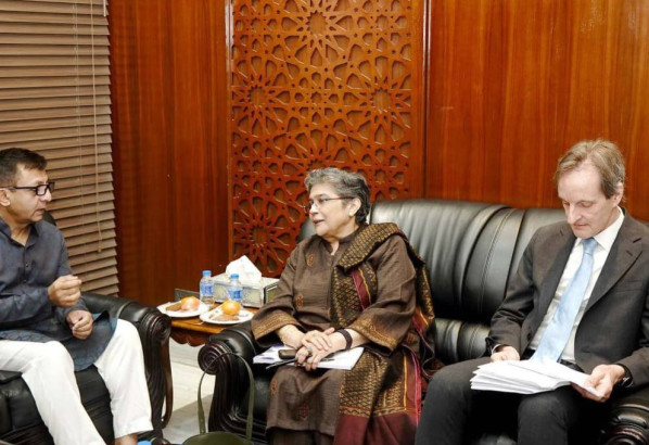 বাণিজ্যমন্ত্রীর সাথে জাতিসংঘের আন্ডার সেক্রেটারি জেনারেল রাবাব ফাতিমার বৈঠক