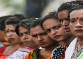 সিলেটের  জিন্দাবাজারে বেপরোয়া হিজড়াদের আক্রমন